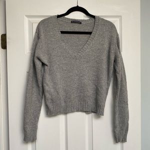 Brandy Melville Cropped Grey Sweater